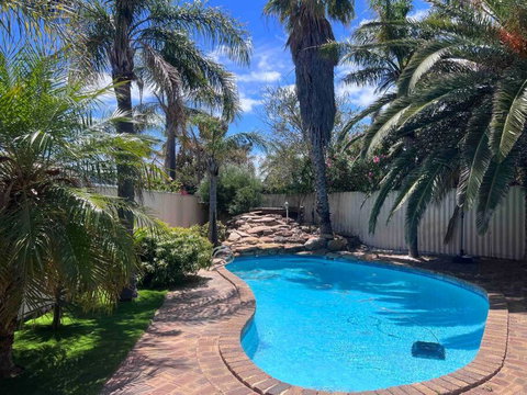 Edgewater Whole Holiday Resort - Australian Directory 0