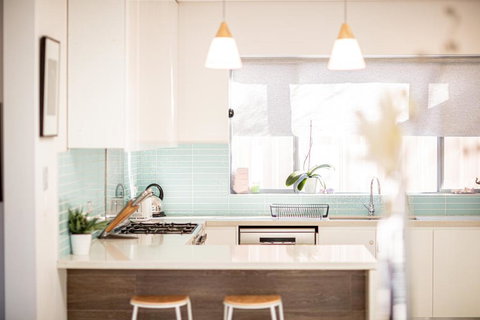 Elegant Federation Home Near The Airport - Australian Directory 0