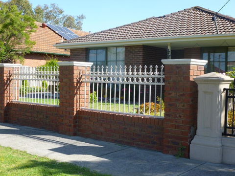Effie Court - Australian Directory 3