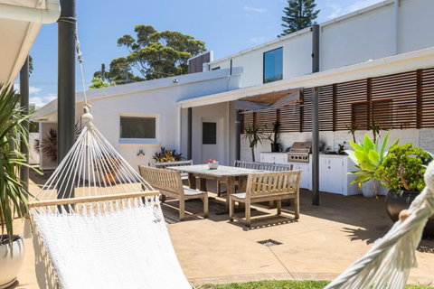 Eight Mitchell - Australian Directory 1