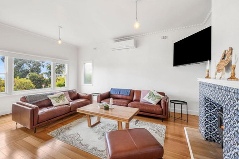 Eileens Place - Australian Directory 1