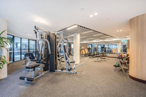 Elegant 1-Bed With Outstanding Building Amenities - Australian Directory 4