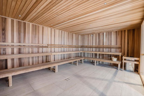 Elegant 1-Bed With Outstanding Building Amenities - Australian Directory 3