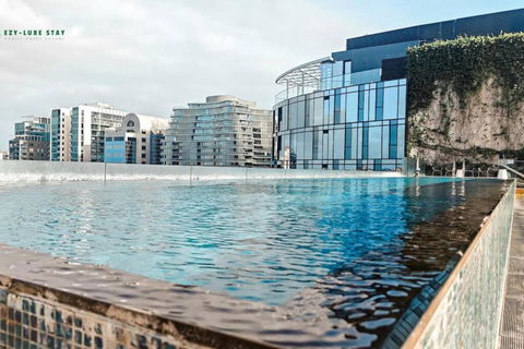 Elegant Apartment In Park With Rooftop Infinity Pool On St Kilda Road, Melbourne - Australian Directory 0