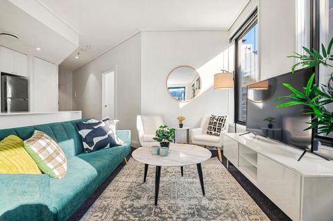 Elegant Emerald 3 Bed Apartment At Albert Park With Parking - Australian Directory 1