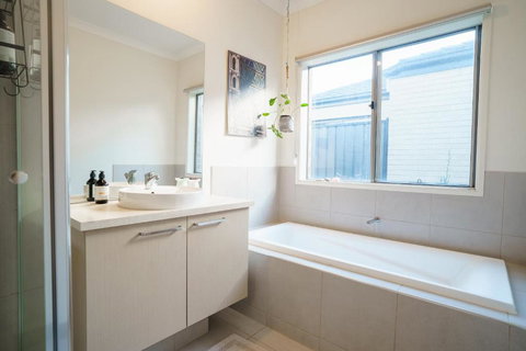 Elegant Family Retreat With Home Office - Australian Directory 2