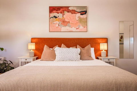 EM Apartments - Australian Directory 0
