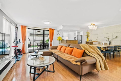 Equitice Autumn Moonlight Villa - Australian Directory 0