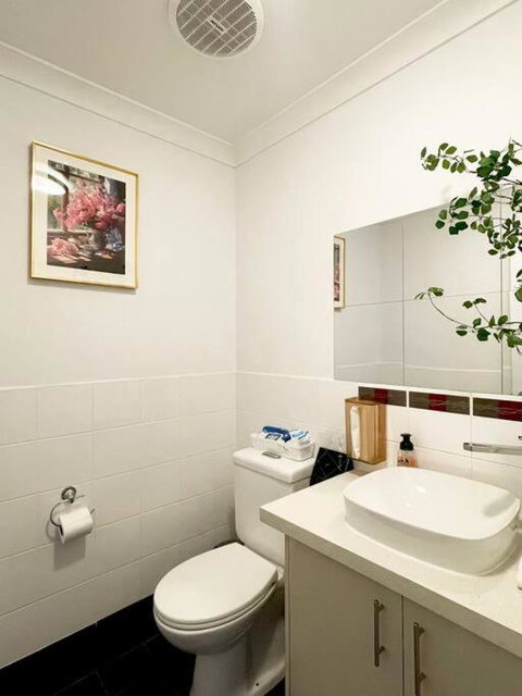 Equitice Autumn Moonlight Villa - Australian Directory 3