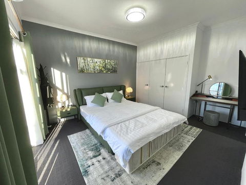 Equitice Spring Moonlight Villa - Australian Directory 4