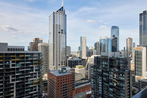 Elevated Bliss Spectacular Views From Level 32 - Australian Directory 4