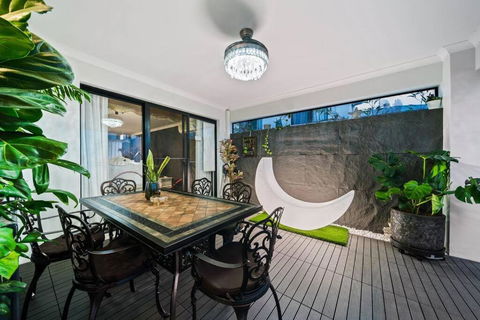 Equitice Winter Moonlight Villa - Australian Directory 0