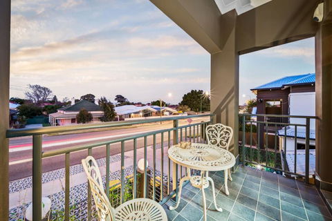 Equitice Winter Moonlight Villa - Australian Directory 1