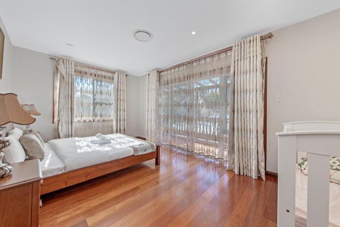 Exquisite Chinese Style Garden - Australian Directory 3