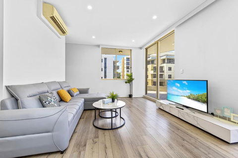 Fabulous 2B Apt Waterloo - Australian Directory 2