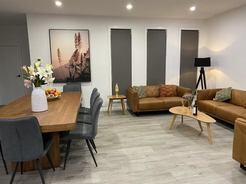 Fairy Meadow Beach House - Australian Directory 4