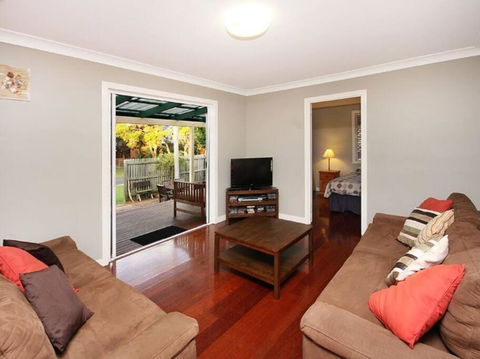 FINLIA AT FLINDERS - Australian Directory 2