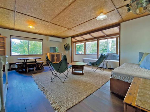 FLINDERS BEACHHOUSE - Australian Directory 2