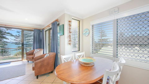 Flinders Lodge - Australian Directory 4