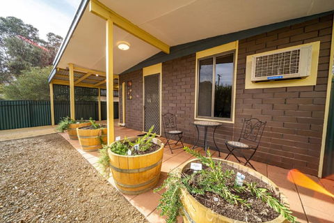 Flinders Ranges Bed And Breakfast - Australian Directory 0
