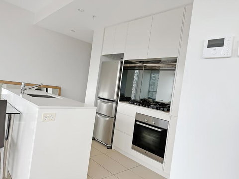 G901S - Bright Zetland Escape With City Views - Australian Directory 3
