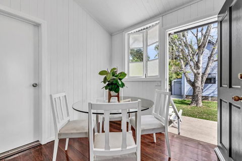 Gabba Central House 3BR2Bath Pets - Australian Directory 3