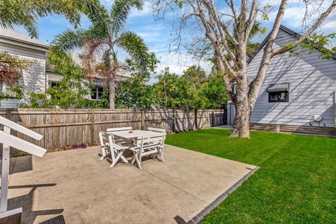 Gabba Central House 3BR2Bath Pets - Australian Directory 0