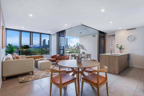 Gabba Oasis:Luxury 3BRM Apt Pool - Australian Directory 0