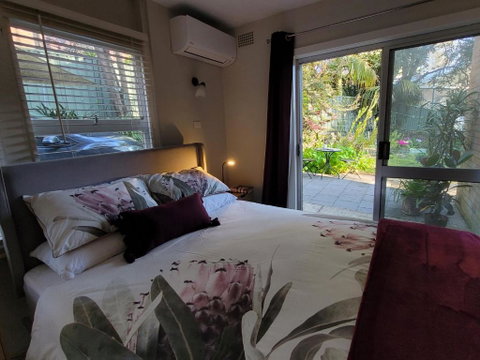 Garden Rest - Australian Directory 3