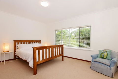 GERR14C - Salty Dog - Australian Directory 4