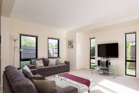 Getaway On Church Phillip Island Cowes - Australian Directory 3