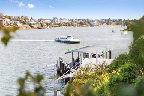 GLAD1 - Monash Rd - Gladesville - Australian Directory 3