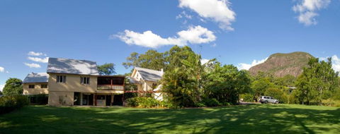 Glass House Mountains Ecolodge - Australian Directory 1