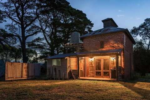 Grampians Historic Tobacco Kiln - Australian Directory 0