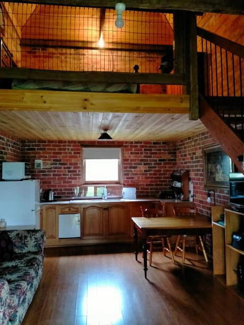 Grampians Historic Tobacco Kiln - Australian Directory 2