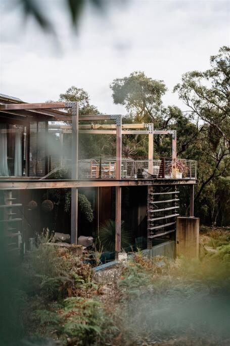 Grand Designs Eco Bush Retreat - Australian Directory 4