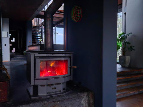 Grand Designs Eco Bush Retreat - Australian Directory 2