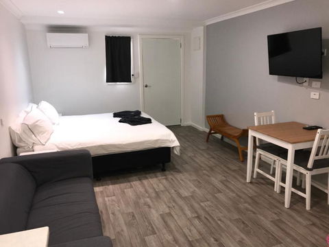 Green Head Caravan Park - Australian Directory 4