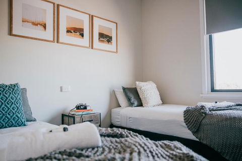 Gunyah Hotel - Australian Directory 0