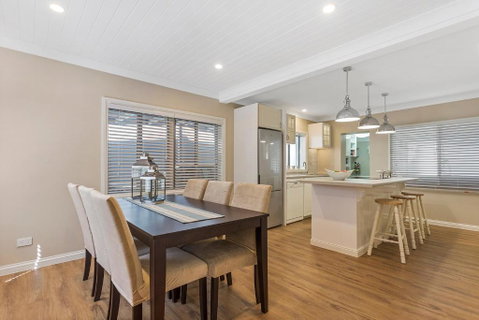 Hamptons At The Bay - Australian Directory 3
