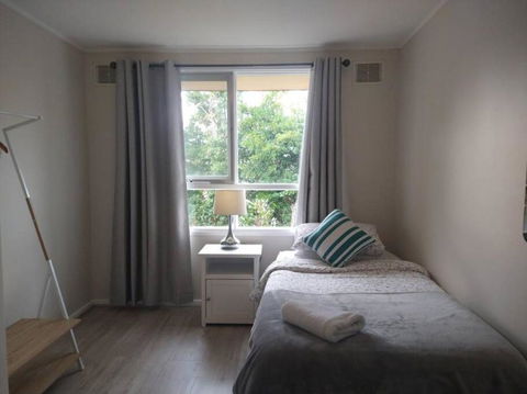 Happy Spacious Home Nr Canberra Hospital - Australian Directory 3