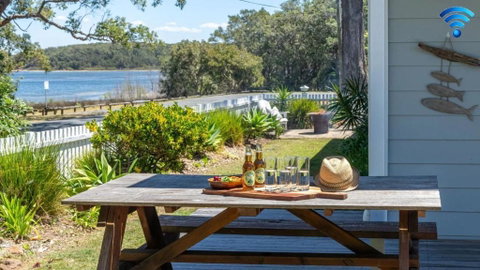 Hemingways Lakehouse - Australian Directory 0