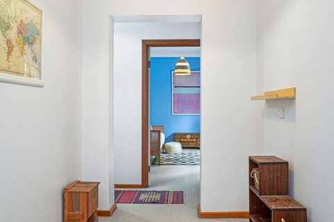Hills Serenity W Private Creek - Australian Directory 1