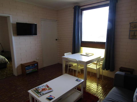 Holiday Retreat - Australian Directory 3