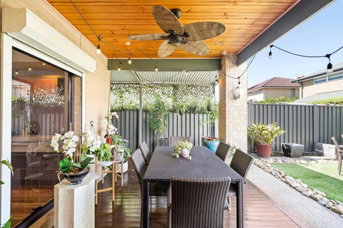 Home & Theatre, Golf, Highpoint - Australian Directory 2