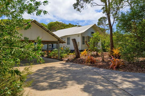 Ibis 15 - Australian Directory 1