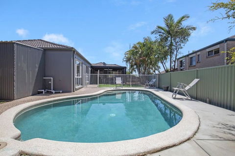 Home Away From Home - Australian Directory 0