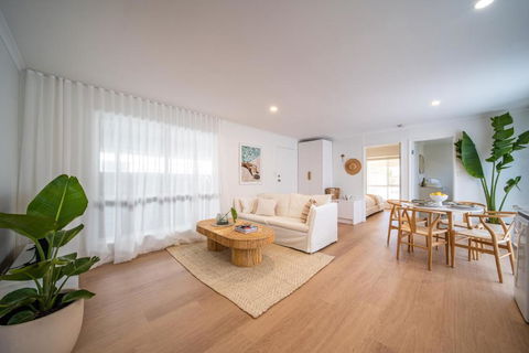 ILUKA Luxe Accommodation, Relaxed Coastal Vibe - Australian Directory 0