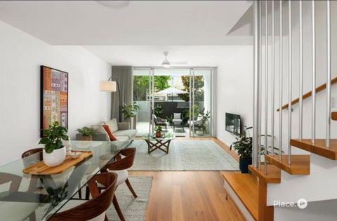 Indigo On Oxford Street - Riverside Two Bedroom Apartment - Australian Directory 2