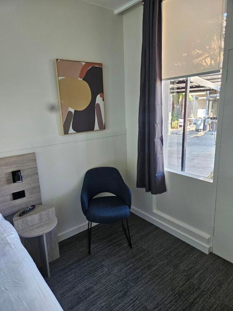 International Hotel Motel - Australian Directory 3